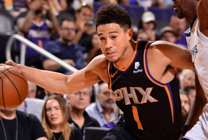 开云足球直播-灰熊力克上海队，布克状态火热