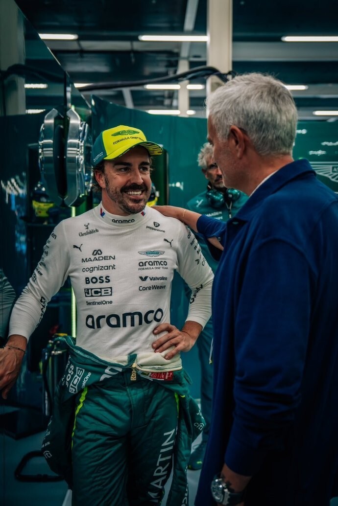 索伯车队碾压阿斯顿马丁，阿隆索统治全场