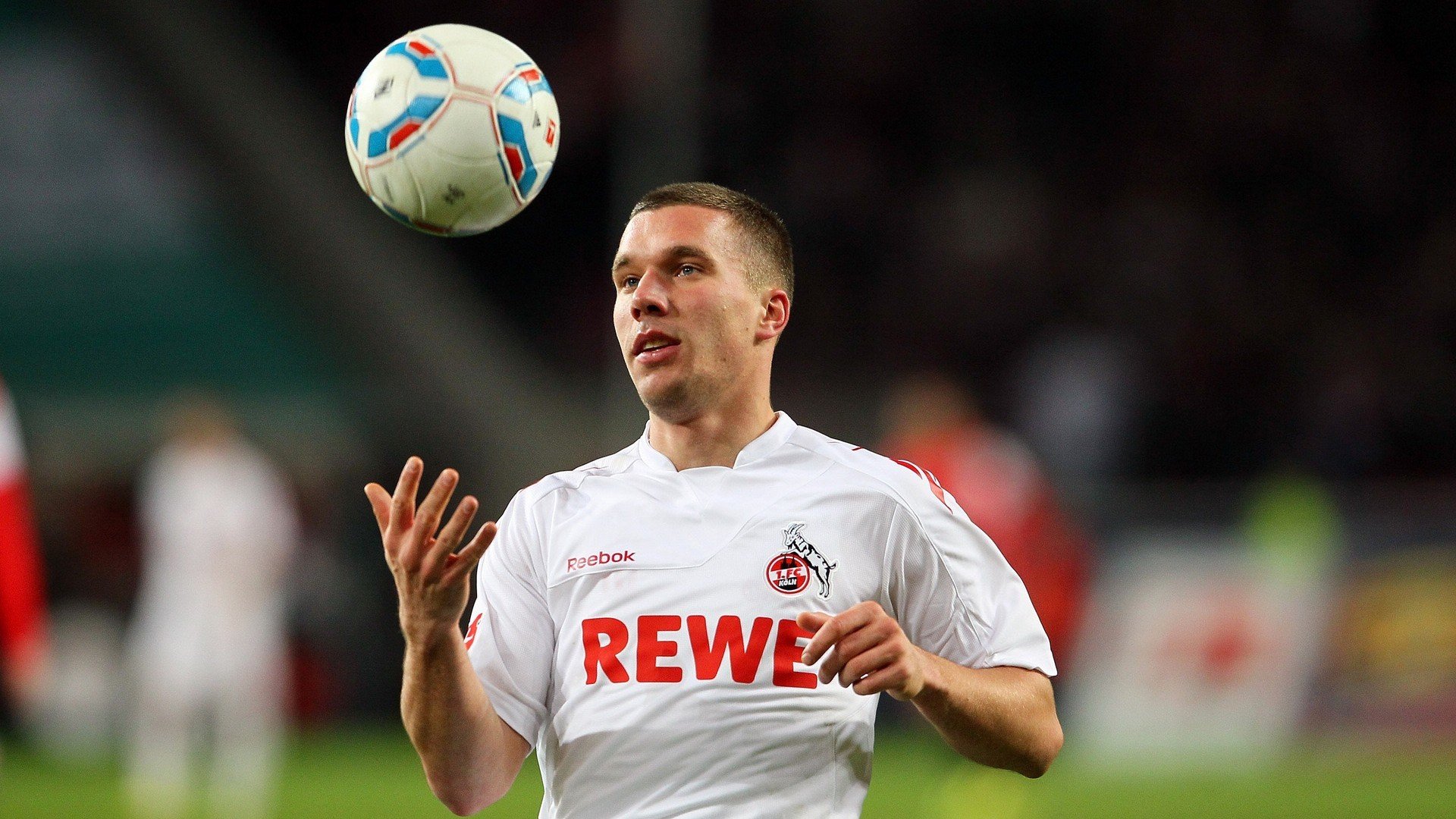 弗拉霍维奇一剑封喉,多特蒙德力克法国劲旅问鼎欧陆之巅