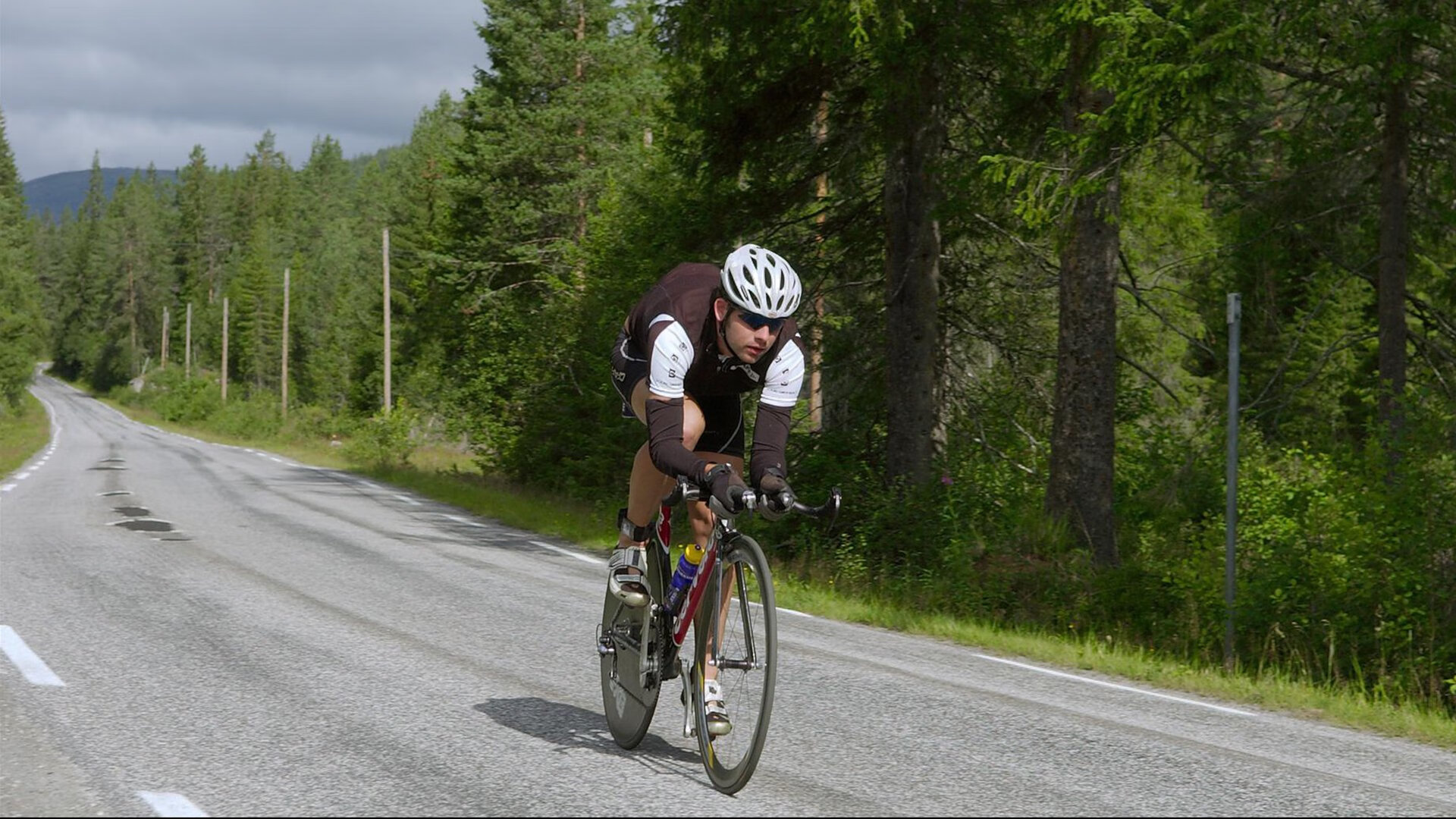 一锤定音，湖人决胜局绝杀北京，布伦森加冕关键先生之王